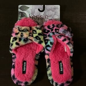 Kensie Animal Print Memory Foam Slippers Pink Rainbow Women's size 6/7